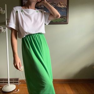 Beautiful 1970s union made Sears green and white dress